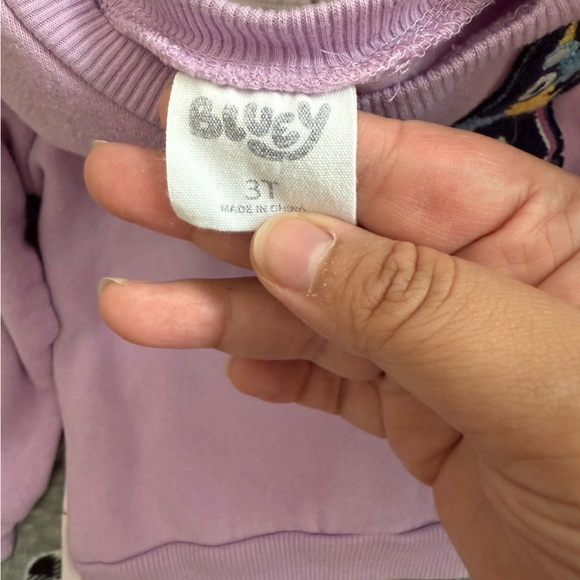 Bluey kids Charming Lilac Sweatshirt with Bluey and B Fun Patch size 3T - Picture 5 of 5